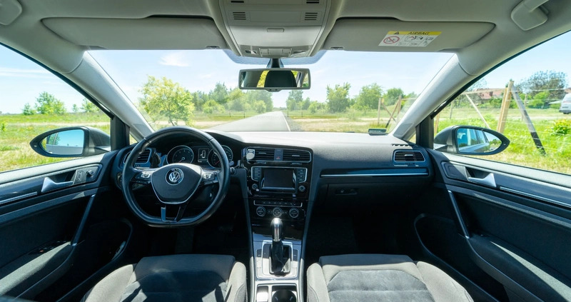 Volkswagen Golf cena 45000 przebieg: 142000, rok produkcji 2014 z Wrocław małe 56